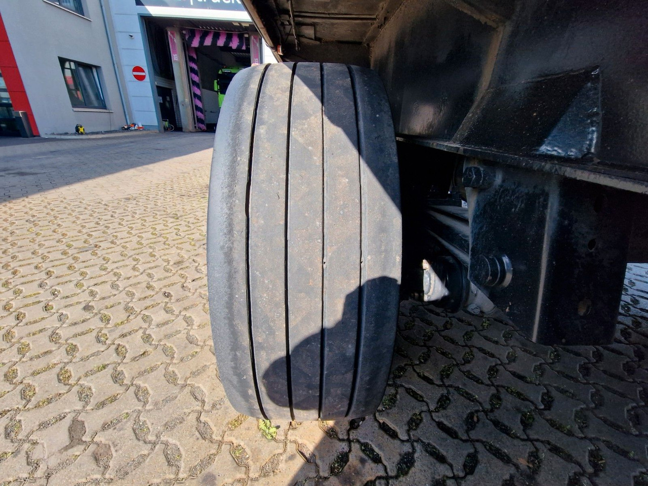 Тентованный полуприцеп Schmidt Hagen SPC/39/E/10,5 / Coilmulde / Lenk-Liftachse: фото 39 Тентованный полуприцеп Schmidt Hagen SPC/39/E/10,5 / Coilmulde / Lenk-Liftachse: фото 39