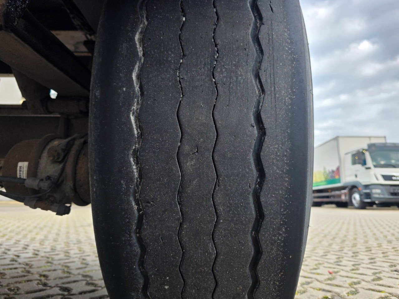 Прицеп бортовой/ Платформа Schmitz Cargobull Gotha APR 18 / Baustoff: фото 26