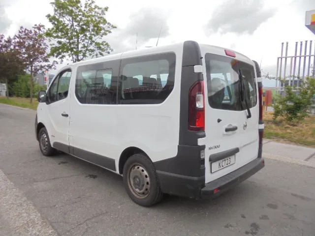 Nissan NV 300 - Автобус: фото 4 Nissan NV 300 - Автобус: фото 4