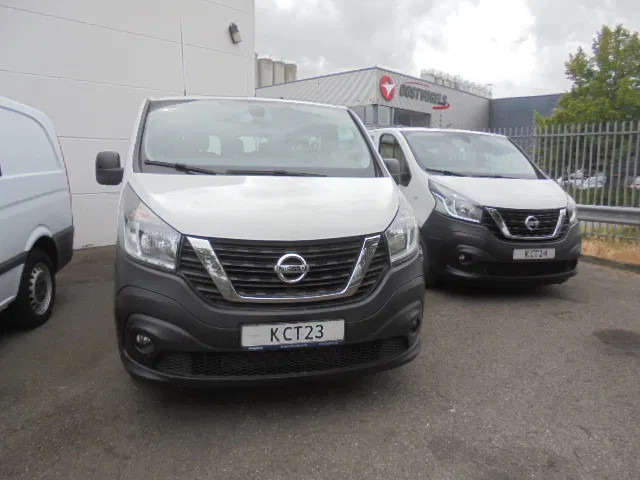 Nissan NV 300 - Автобус: фото 5 Nissan NV 300 - Автобус: фото 5