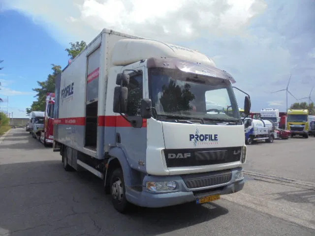 DAF LF 45 150 NL TRUCK SERVICE TRUCK SERVICE TRUCK MET COMPRESSOR - Грузовик с закрытым кузовом: фото 5 DAF LF 45 150 NL TRUCK SERVICE TRUCK SERVICE TRUCK MET COMPRESSOR - Грузовик с закрытым кузовом: фото 5