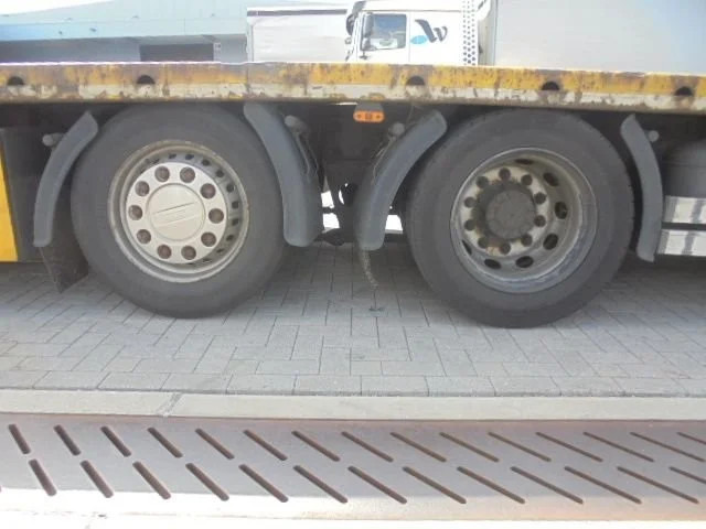 DAF XF 510 FAR 6X2 - Грузовик бортовой/ Платформа: фото 4 DAF XF 510 FAR 6X2 - Грузовик бортовой/ Платформа: фото 4