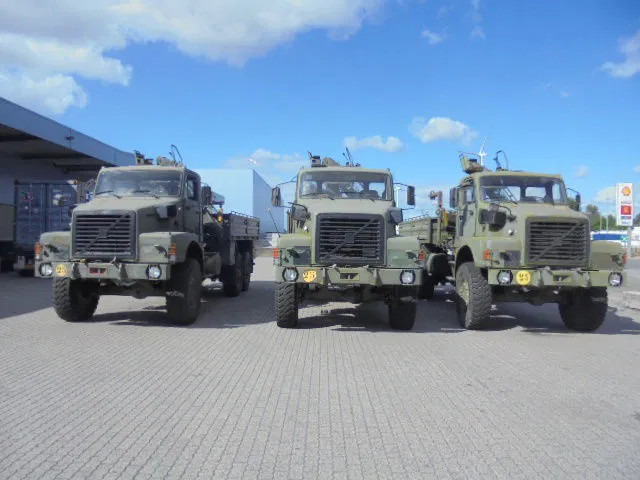 Volvo N 10 6X6 L + FASSI 3X IN STOCK - Грузовик, Автоманипулятор: фото 2 Volvo N 10 6X6 L + FASSI 3X IN STOCK - Грузовик, Автоманипулятор: фото 2