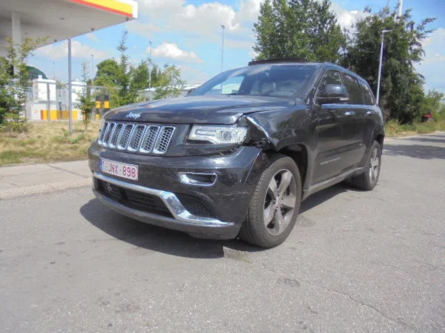 Jeep Grand Cherokee 4X4 SUMMIT EDITION 3.0 LTR V6 - Внедорожник: фото 1 Jeep Grand Cherokee 4X4 SUMMIT EDITION 3.0 LTR V6 - Внедорожник: фото 1