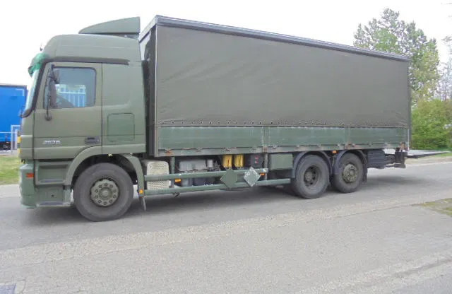 Mercedes-Benz Actros 2536 6X2 NL TRUCK LOW KM - Тентованный грузовик: фото 5 Mercedes-Benz Actros 2536 6X2 NL TRUCK LOW KM - Тентованный грузовик: фото 5