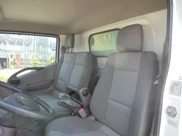 Фургон с закрытым кузовом Nissan Cabstar 35.14: фото 14