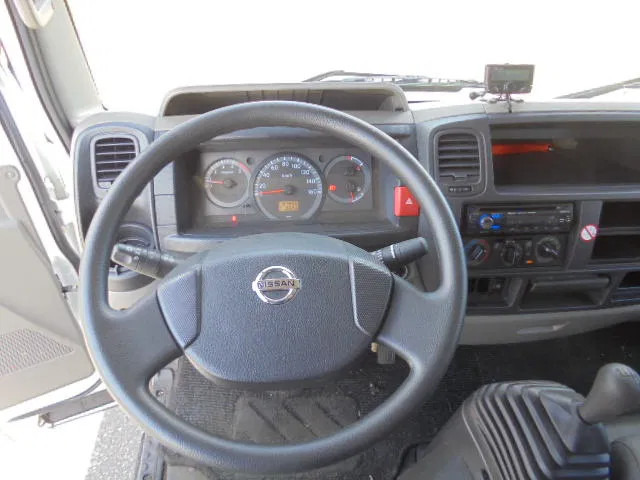 Фургон с закрытым кузовом Nissan Cabstar 35.14: фото 10