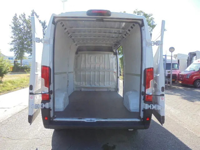 Opel Movano L3H2 2.2L BLUE HDI 140 - Цельнометаллический фургон: фото 5 Opel Movano L3H2 2.2L BLUE HDI 140 - Цельнометаллический фургон: фото 5