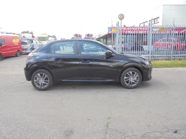 Peugeot 208 208 NEW TAX FREE - Хэтчбек: фото 4 Peugeot 208 208 NEW TAX FREE - Хэтчбек: фото 4