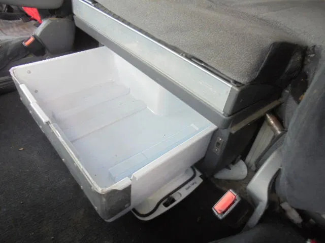 Грузовик с закрытым кузовом Scania R420 6X2 RETARDER: фото 16