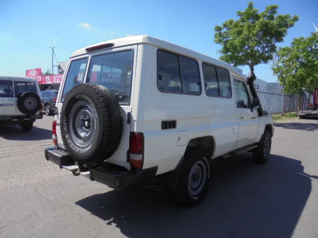 Toyota Land Cruiser HZJ78L 4X4 EXPORT OUTSIDE EU ONLY - Легковой автомобиль: фото 5 Toyota Land Cruiser HZJ78L 4X4 EXPORT OUTSIDE EU ONLY - Легковой автомобиль: фото 5