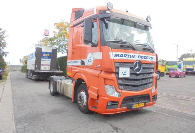 Mercedes-Benz Actros 1842 APK 06-2026 - Тягач: фото 3 Mercedes-Benz Actros 1842 APK 06-2026 - Тягач: фото 3