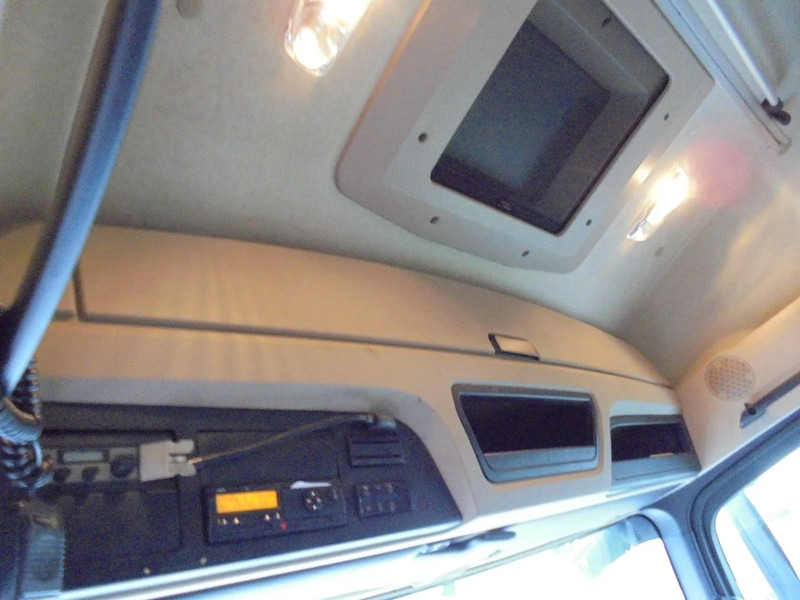 Тягач Mercedes-Benz Actros 1943: фото 10 Тягач Mercedes-Benz Actros 1943: фото 10