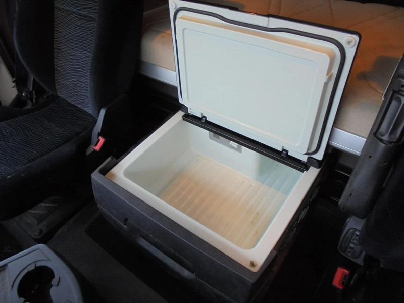 Тягач Mercedes-Benz Actros 1943: фото 13 Тягач Mercedes-Benz Actros 1943: фото 13