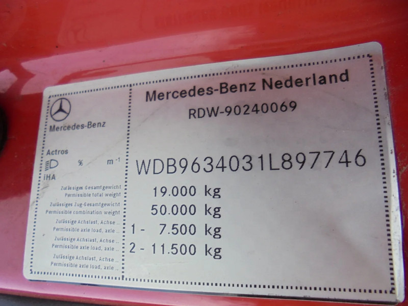 Тягач Mercedes-Benz Actros 1943: фото 15 Тягач Mercedes-Benz Actros 1943: фото 15