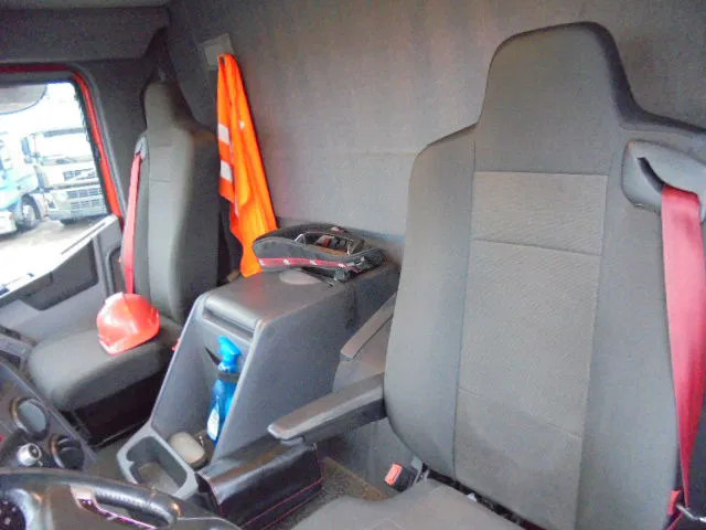 Тягач Renault T460 + HIAB 158 E5: фото 16