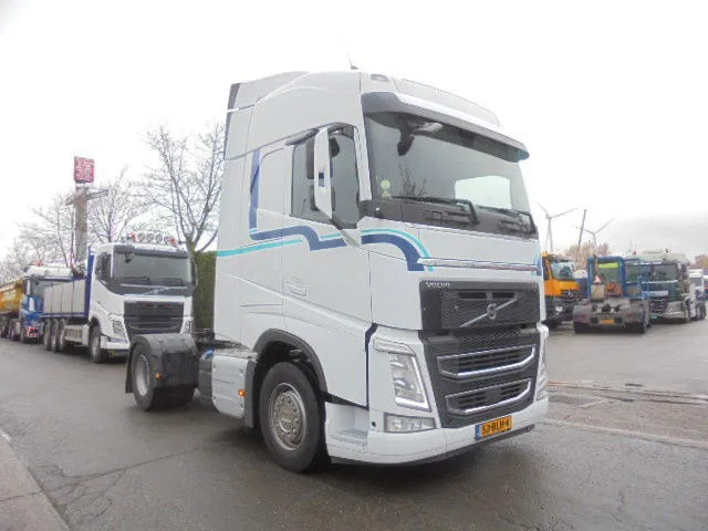 Volvo FH 420 NL TRUCK APK 09-26 - Тягач: фото 3 Volvo FH 420 NL TRUCK APK 09-26 - Тягач: фото 3