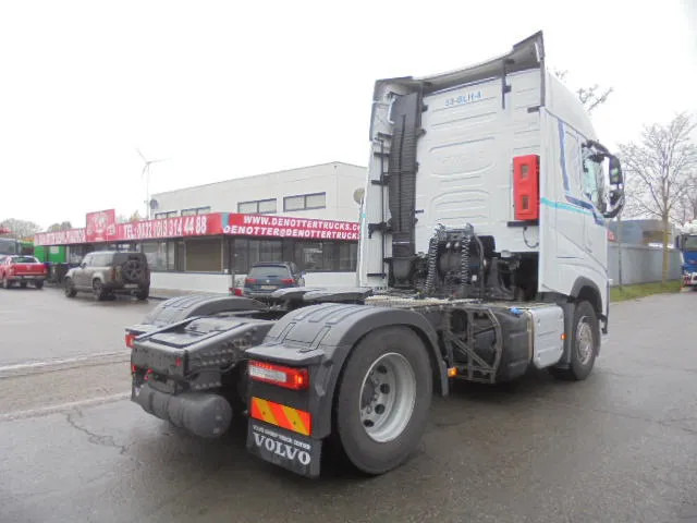 Volvo FH 420 NL TRUCK APK 09-26 - Тягач: фото 5 Volvo FH 420 NL TRUCK APK 09-26 - Тягач: фото 5