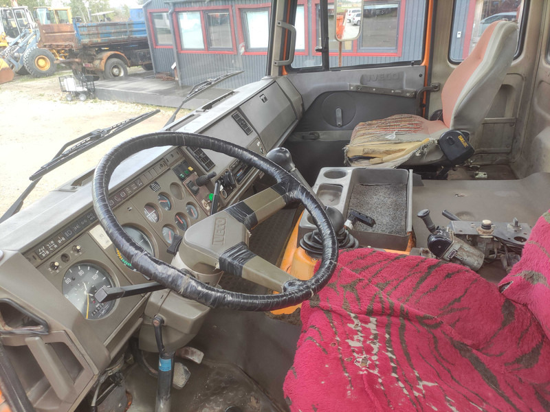 Фото интерьера 1: Самосвал Iveco MAGIRUS 170-25 dump truck