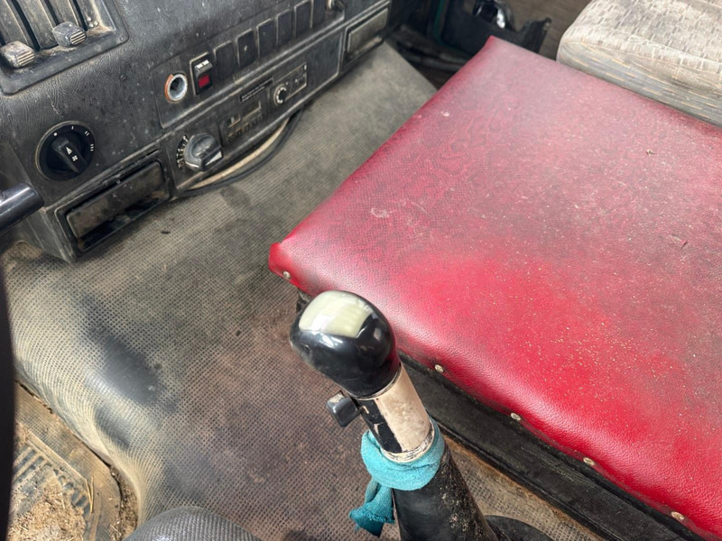 Самосвал MAN 26.372: фото 10