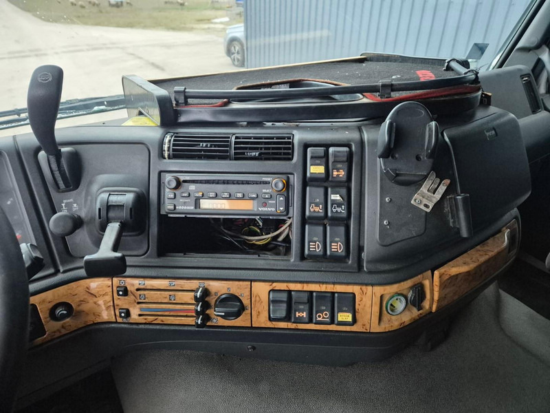 Грузовик бортовой/ Платформа Volvo FM 12.420 without crane: фото 8 Грузовик бортовой/ Платформа Volvo FM 12.420 without crane: фото 8