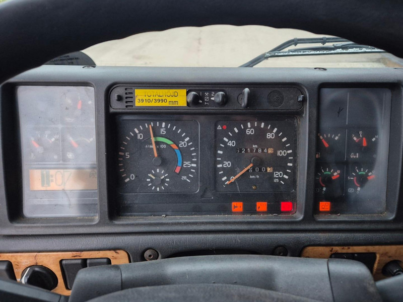 Грузовик бортовой/ Платформа Volvo FM 12.420 without crane: фото 9 Грузовик бортовой/ Платформа Volvo FM 12.420 without crane: фото 9