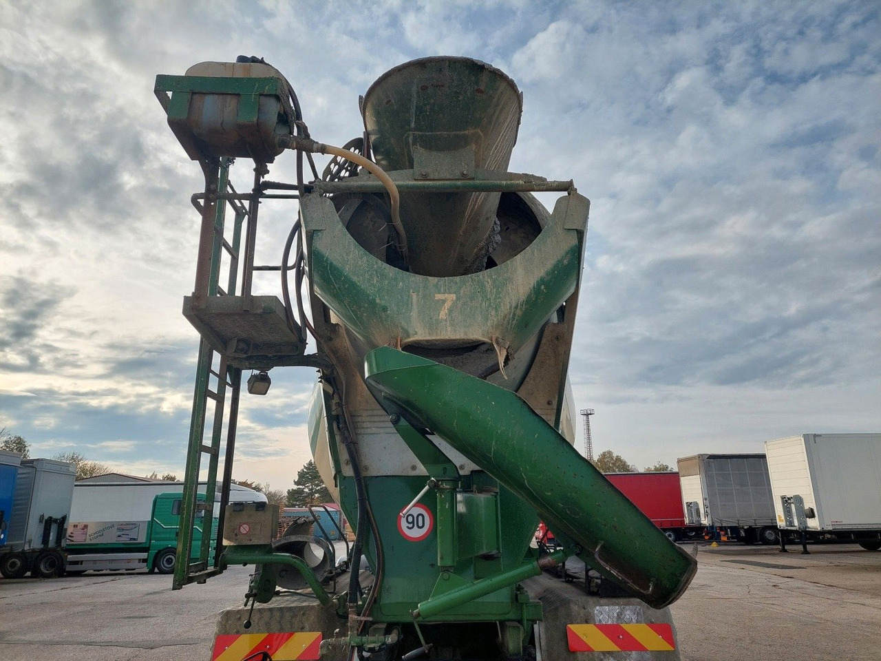 Автобетоносмеситель MAN TGS 32.360 BB Stetter 8x4: фото 9 Автобетоносмеситель MAN TGS 32.360 BB Stetter 8x4: фото 9