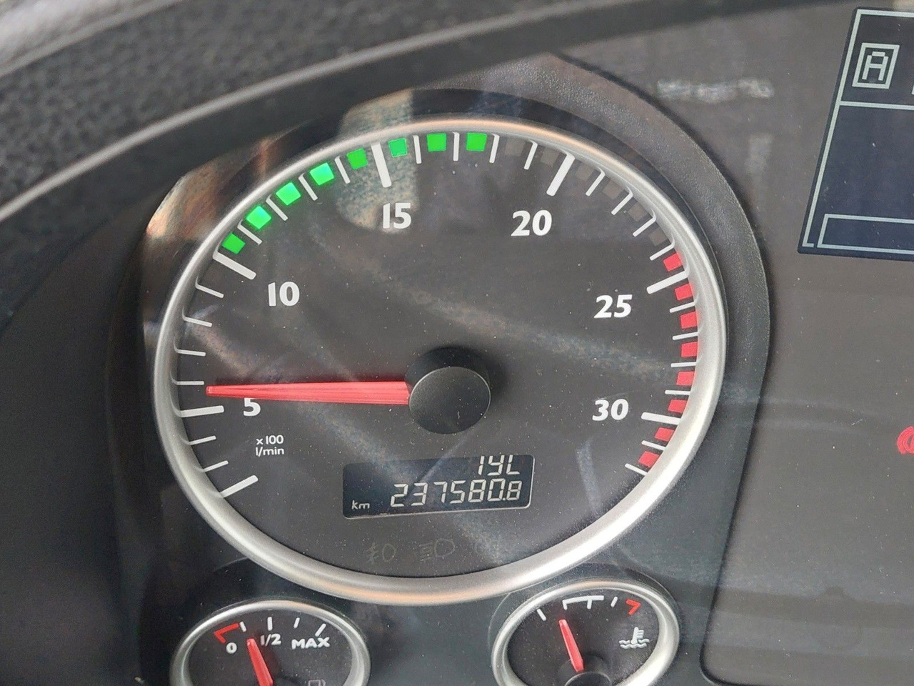 Автобетоносмеситель MAN TGS 32.360 BB Stetter 8x4: фото 44 Автобетоносмеситель MAN TGS 32.360 BB Stetter 8x4: фото 44