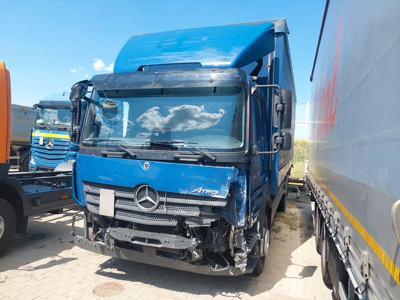 Mercedes-Benz Atego 1224L 4x2 LBW UNFALL!!! - Тентованный грузовик: фото 1 Mercedes-Benz Atego 1224L 4x2 LBW UNFALL!!! - Тентованный грузовик: фото 1
