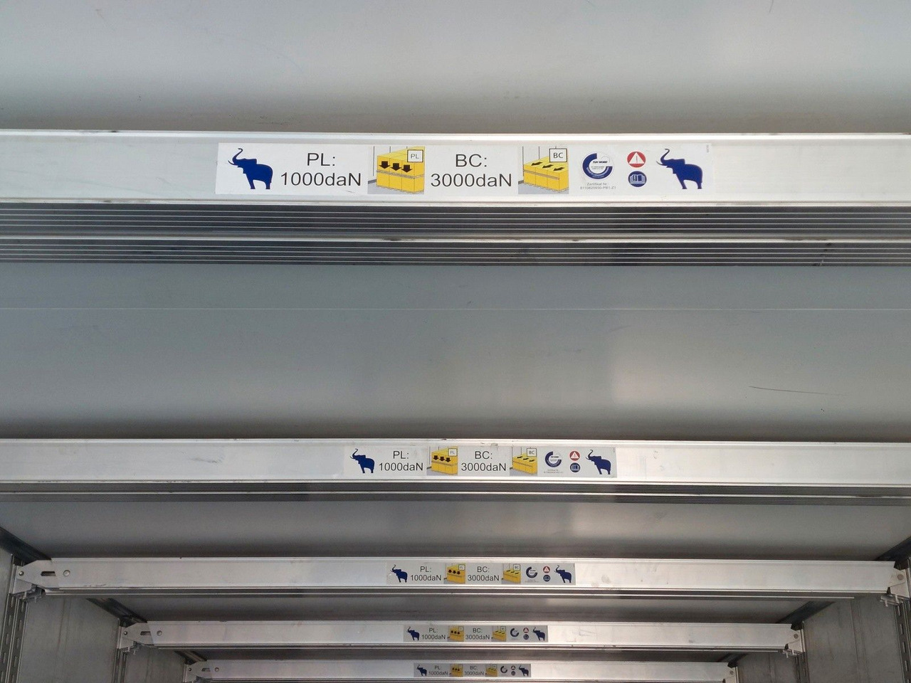 Полуприцеп-фургон Schmitz Cargobull SKO 24 Doppelstock: фото 8