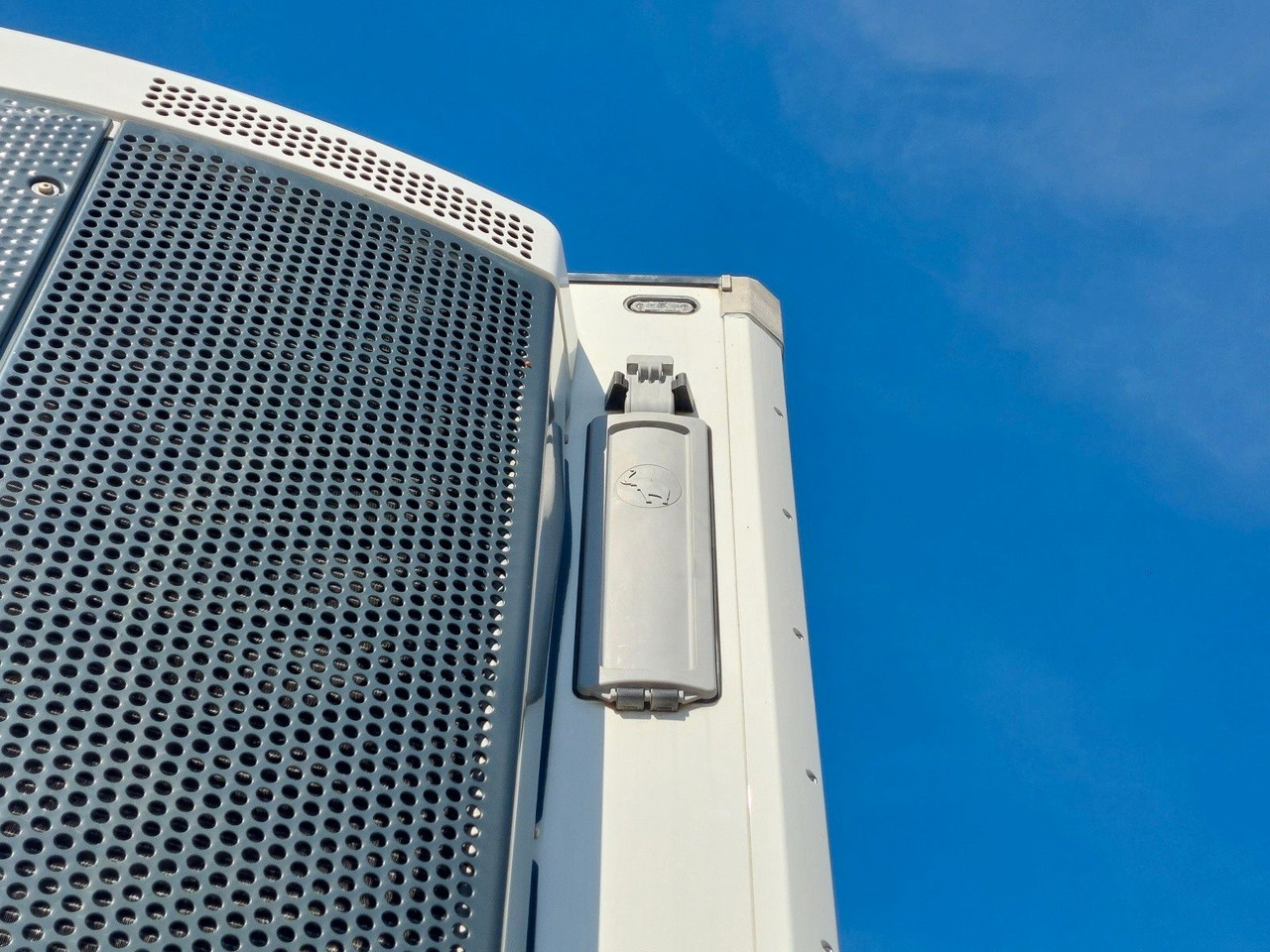 Schmitz Cargobull SKO24 ThermoKing SLXi 300 в лизинг Schmitz Cargobull SKO24 ThermoKing SLXi 300: фото 16