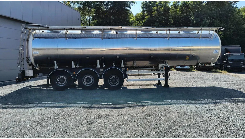 Magyar INSULATED INOX TANK 29000 L - 6 COMPARTIMENTS (!) - Полуприцеп-цистерна: фото 3 Magyar INSULATED INOX TANK 29000 L - 6 COMPARTIMENTS (!) - Полуприцеп-цистерна: фото 3
