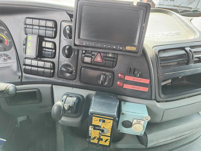 Mercedes-Benz Actros 3236 8X4 - 2 SIDE TIPPER/BI-BENNE в лизинг Mercedes-Benz Actros 3236 8X4 - 2 SIDE TIPPER/BI-BENNE: фото 10 Mercedes-Benz Actros 3236 8X4 - 2 SIDE TIPPER/BI-BENNE в лизинг Mercedes-Benz Actros 3236 8X4 - 2 SIDE TIPPER/BI-BENNE: фото 10