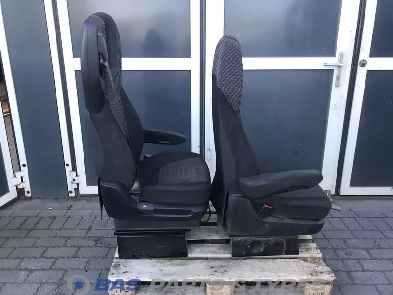 DAF XF106 Stoelen set DAF 1844320 - Сиденье для Грузовиков: фото 4 DAF XF106 Stoelen set DAF 1844320 - Сиденье для Грузовиков: фото 4
