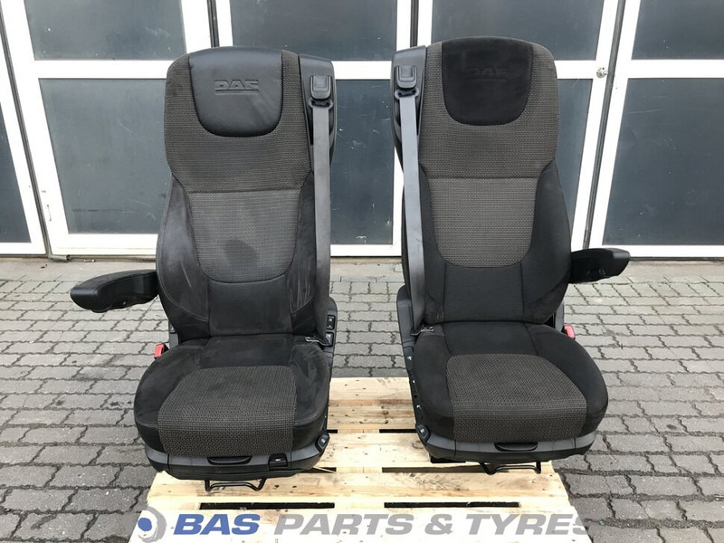 DAF XF106 Stoelen set DAF 1844340 - Сиденье для Грузовиков: фото 1 DAF XF106 Stoelen set DAF 1844340 - Сиденье для Грузовиков: фото 1