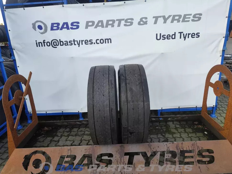 Goodyear Goodyear 315/70R22.5 156/150 M+S 3PMSF gebruikte set - Шина для Грузовиков: фото 1 Goodyear Goodyear 315/70R22.5 156/150 M+S 3PMSF gebruikte set - Шина для Грузовиков: фото 1