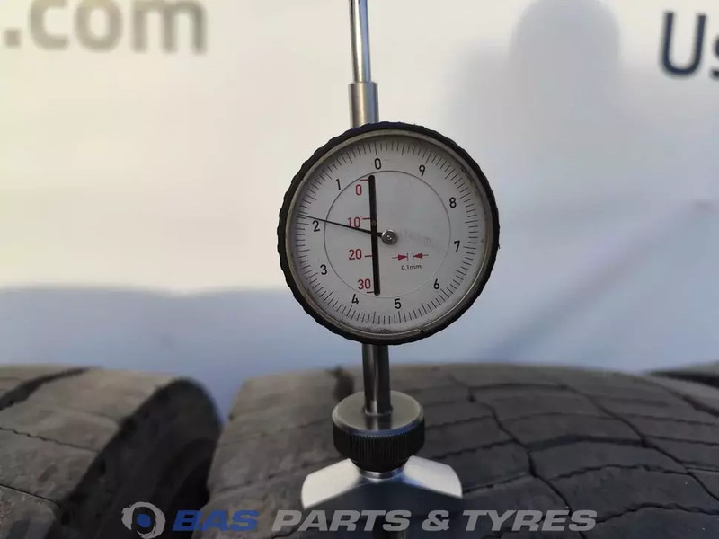 Hankook Hankook 315/70R22.5 DH51 154/150 M+S 3PMSF gebruikte set - Шина для Грузовиков: фото 3 Hankook Hankook 315/70R22.5 DH51 154/150 M+S 3PMSF gebruikte set - Шина для Грузовиков: фото 3