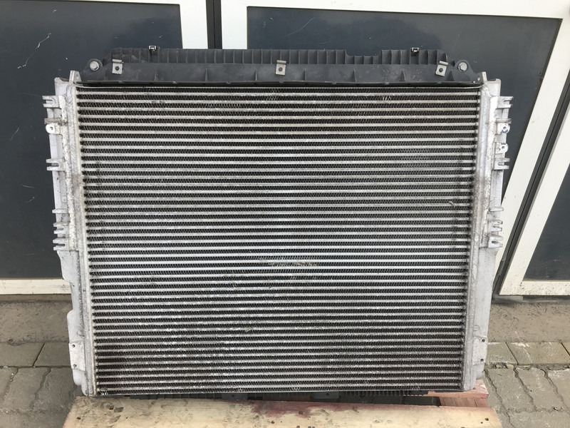 Mercedes-Benz Actros MP4 - Радиатор для Грузовиков: фото 2 Mercedes-Benz Actros MP4 - Радиатор для Грузовиков: фото 2