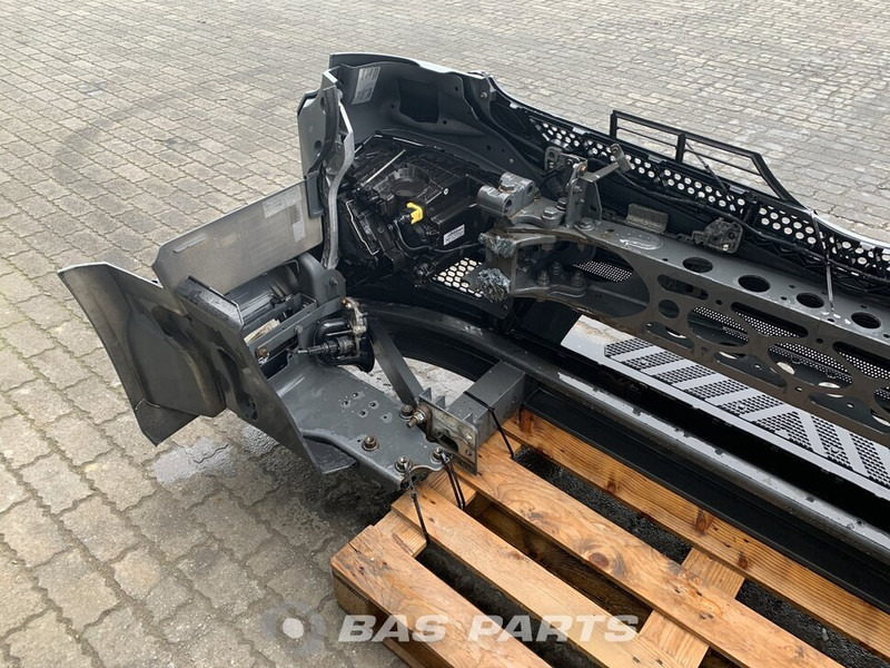 Mercedes-Benz Antos MP4 - Бампер для Грузовиков: фото 4 Mercedes-Benz Antos MP4 - Бампер для Грузовиков: фото 4