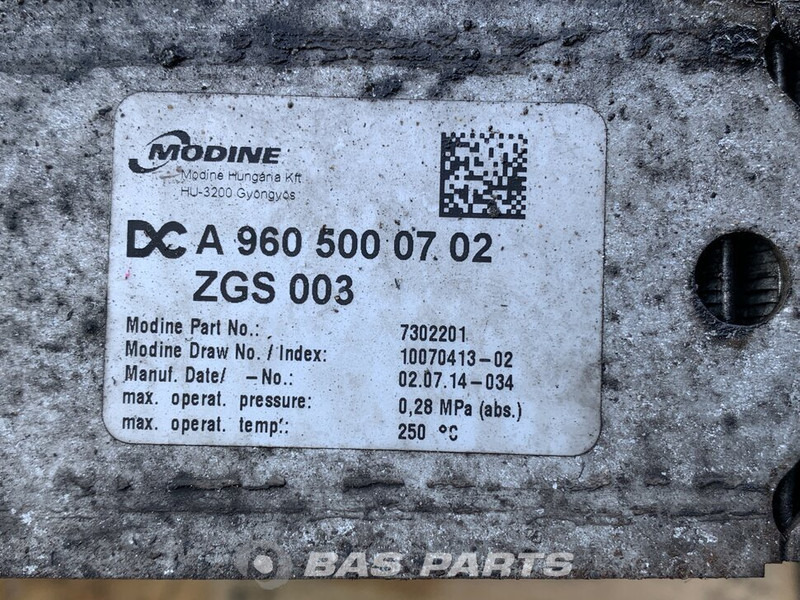 Mercedes-Benz Antos MP4 - Интеркулер для Грузовиков: фото 4 Mercedes-Benz Antos MP4 - Интеркулер для Грузовиков: фото 4