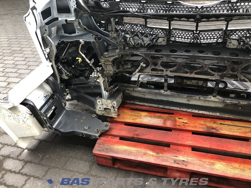 Mercedes-Benz Antos MP4 - Бампер для Грузовиков: фото 4 Mercedes-Benz Antos MP4 - Бампер для Грузовиков: фото 4