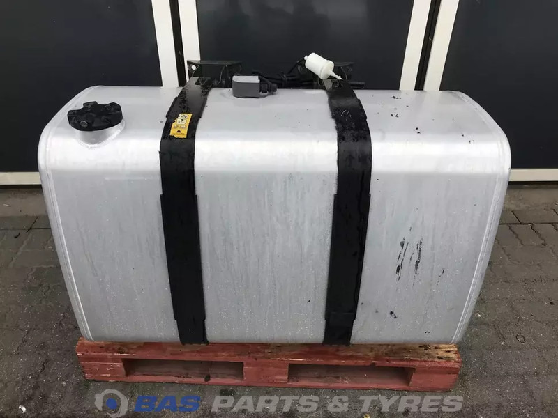 Renault - Топливный бак для Грузовиков: фото 1 Renault - Топливный бак для Грузовиков: фото 1