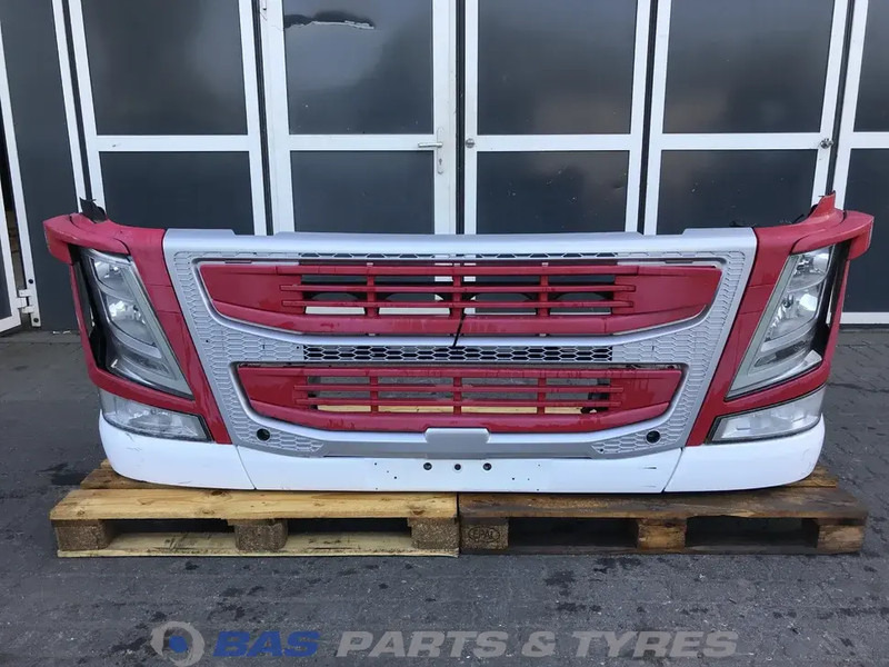 Volvo FM4 - Бампер для Грузовиков: фото 1 Volvo FM4 - Бампер для Грузовиков: фото 1