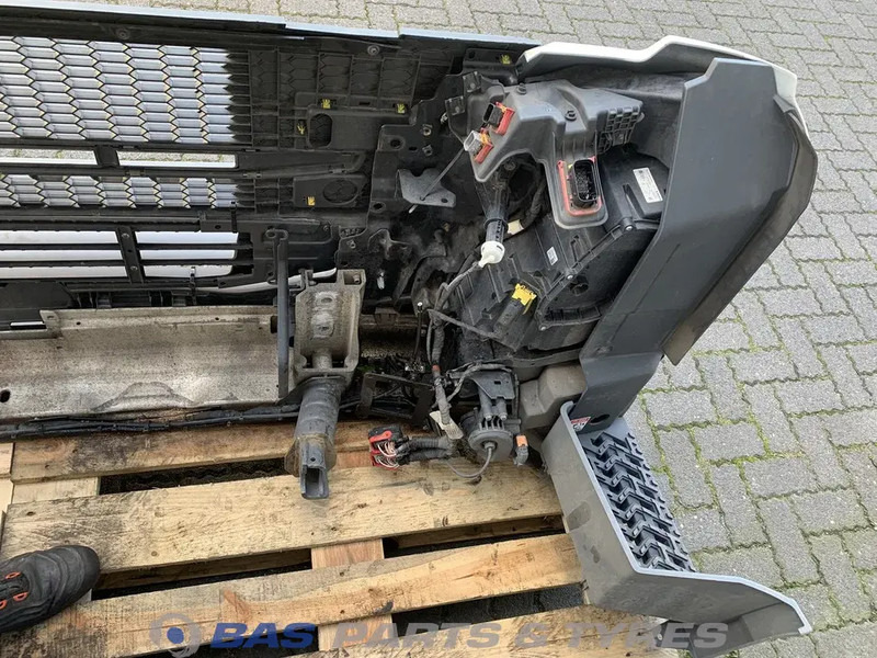 Volvo FM5 Bumper Volvo 82491840 - Бампер для Грузовиков: фото 5 Volvo FM5 Bumper Volvo 82491840 - Бампер для Грузовиков: фото 5