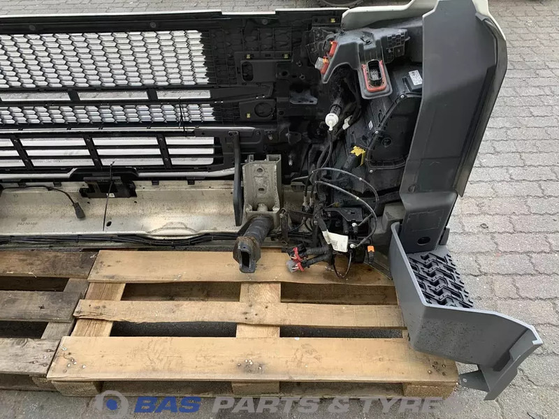 Volvo FM5 Bumper Volvo 82491840 - Бампер для Грузовиков: фото 5 Volvo FM5 Bumper Volvo 82491840 - Бампер для Грузовиков: фото 5