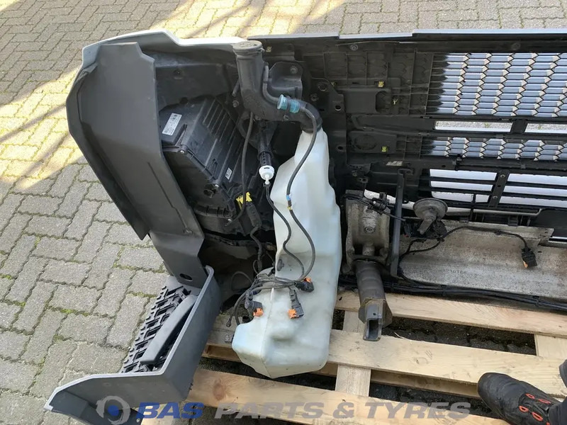 Volvo FM5 Bumper Volvo 82491840 - Бампер для Грузовиков: фото 4 Volvo FM5 Bumper Volvo 82491840 - Бампер для Грузовиков: фото 4