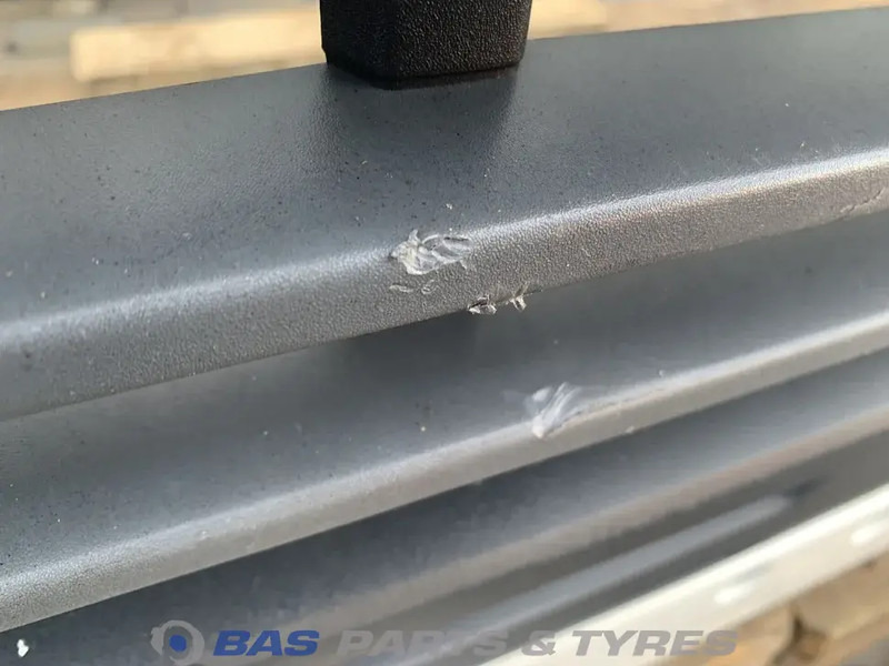 Volvo FM5 Bumper Volvo 82491840 - Бампер для Грузовиков: фото 4 Volvo FM5 Bumper Volvo 82491840 - Бампер для Грузовиков: фото 4