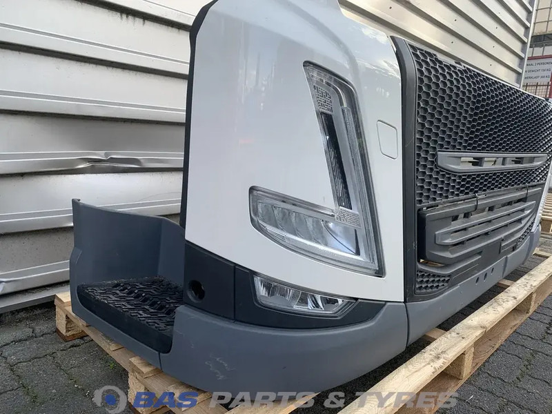 Volvo FM5 Bumper Volvo 82491840 - Бампер для Грузовиков: фото 3 Volvo FM5 Bumper Volvo 82491840 - Бампер для Грузовиков: фото 3