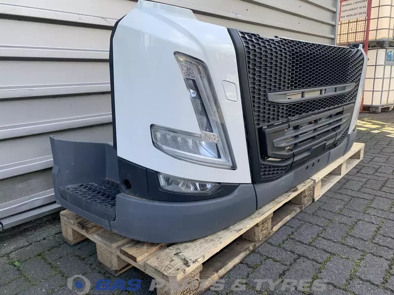 Volvo FM5 - Бампер для Грузовиков: фото 3 Volvo FM5 - Бампер для Грузовиков: фото 3