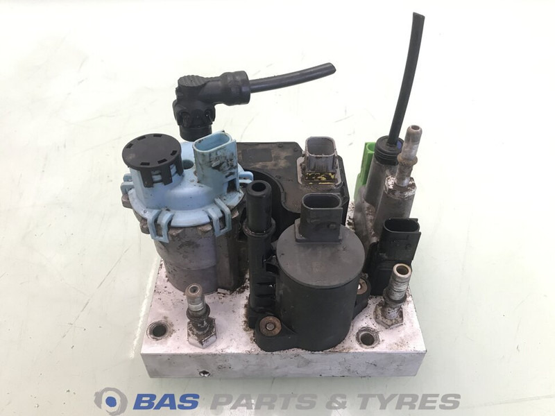 Volvo AdBlue pomp Volvo 21679299 - Запчасти для Грузовиков: фото 1 Volvo AdBlue pomp Volvo 21679299 - Запчасти для Грузовиков: фото 1